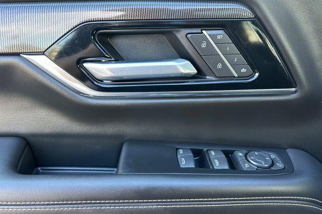 2025 GMC Yukon XL Elevation