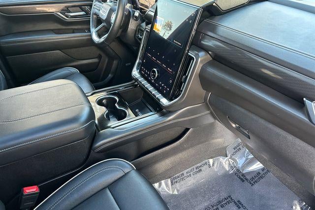 2025 GMC Yukon XL Elevation