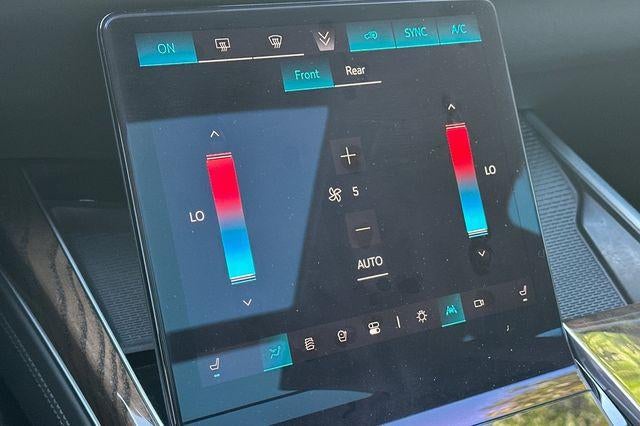 2025 Cadillac Escalade ESV Premium Luxury Platinum