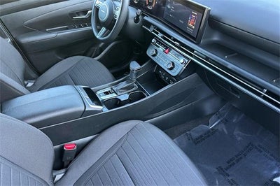 2026 Hyundai Santa Cruz SE