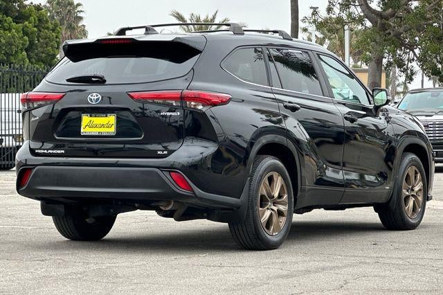2023 Toyota Highlander Hybrid Bronze Edition
