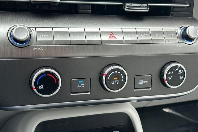 2024 Hyundai Kona SE