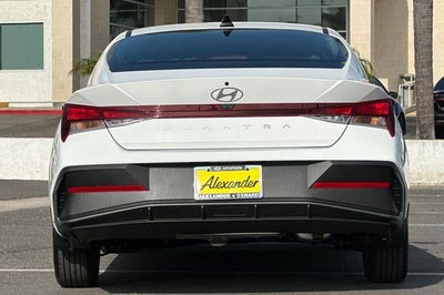 2026 Hyundai Elantra SE