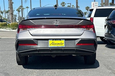 2025 Hyundai Elantra SEL Sport