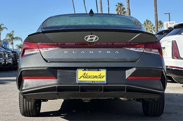 2025 Hyundai Elantra SEL Sport