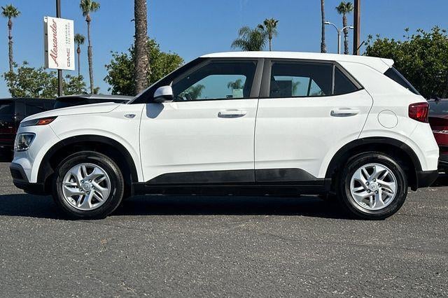 2026 Hyundai Venue SE