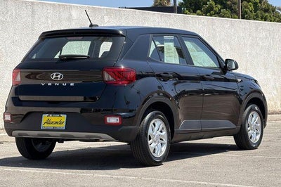 2026 Hyundai Venue SE