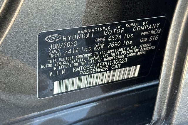 2023 Genesis G70 2.0T