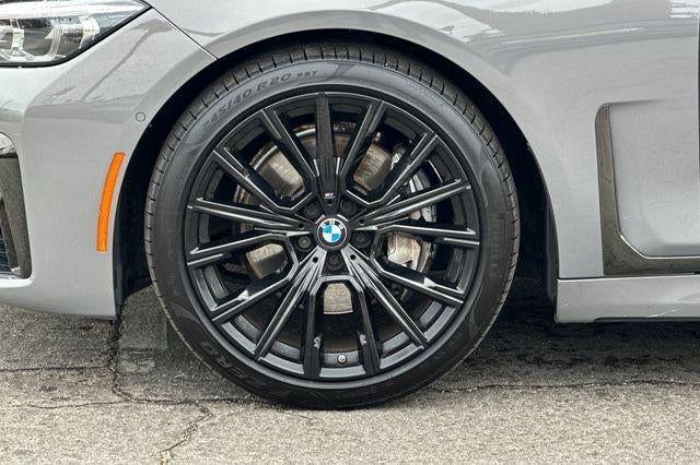 2022 BMW 7 Series 740i