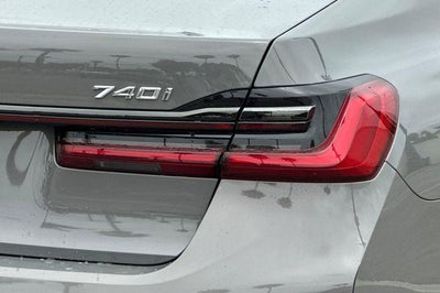 2022 BMW 7 Series 740i
