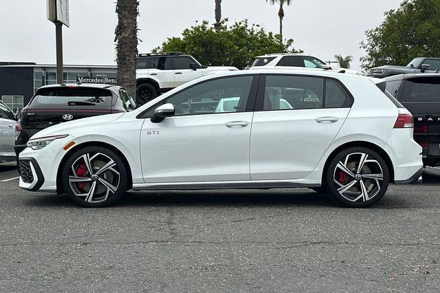 2025 Volkswagen Golf GTI SE