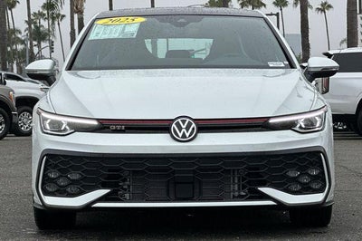 2025 Volkswagen Golf GTI SE