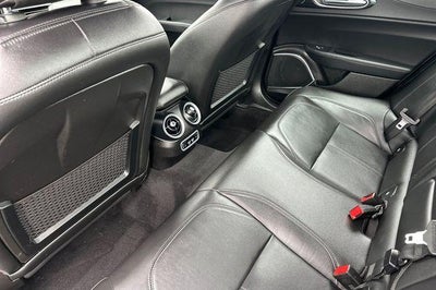 2023 Alfa Romeo Giulia Base