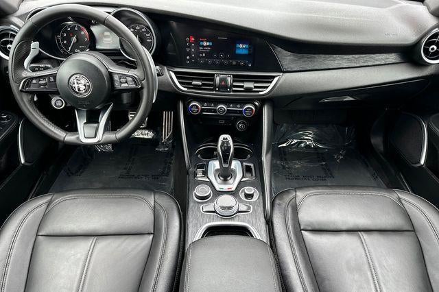 2023 Alfa Romeo Giulia Base