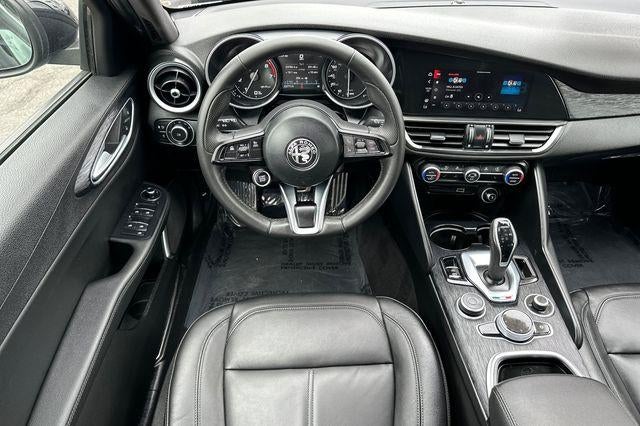 2023 Alfa Romeo Giulia Base
