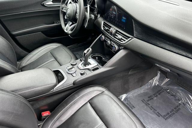 2023 Alfa Romeo Giulia Base