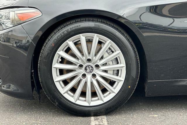 2023 Alfa Romeo Giulia Base