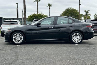 2023 Alfa Romeo Giulia Base
