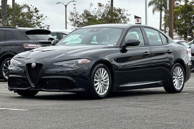 2023 Alfa Romeo Giulia Base