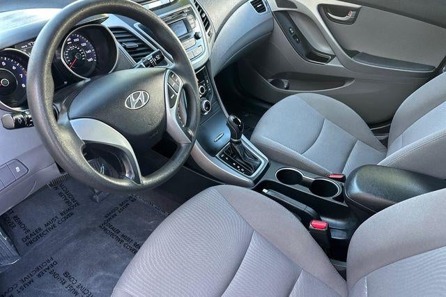 2015 Hyundai ELANTRA 4dr Sdn Auto SE