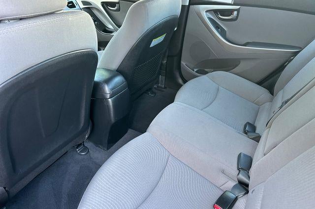 2015 Hyundai ELANTRA 4dr Sdn Auto SE