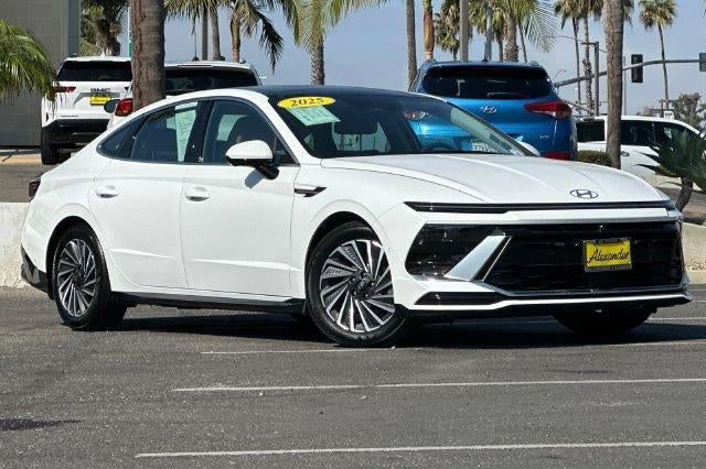 2025 Hyundai SONATA HYBRID Limited FWD